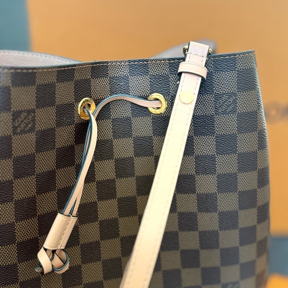 Louis Vuitton neonoe Damier Venus - Picture 3 of 14